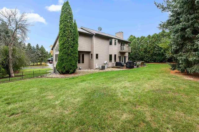 $479,000 | W8784 Eagle Road, Beaver Dam, WI 53916