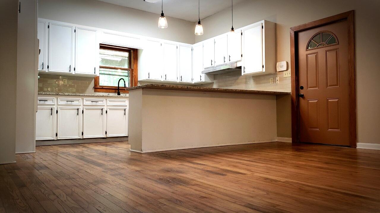 150 Falcon Court Hodges, SC 29653 - Photo 8 of 30
