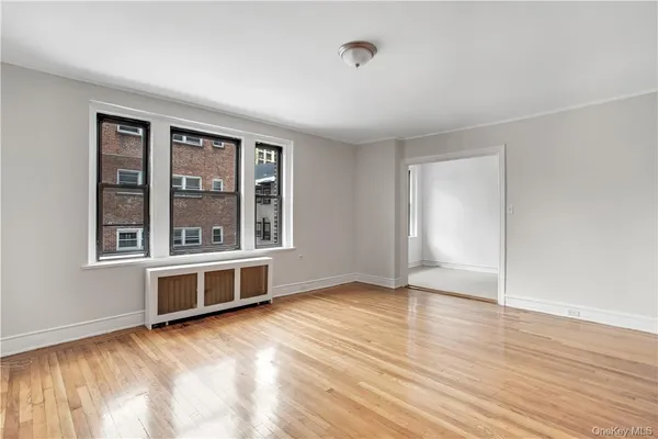 $2,395 | 254 Martine Avenue, Unit 6A, White Plains, NY 10601