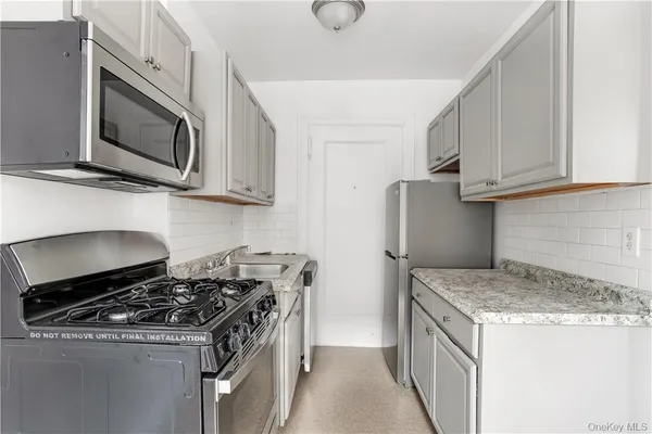 $2,395 | 254 Martine Avenue, Unit 6A, White Plains, NY 10601
