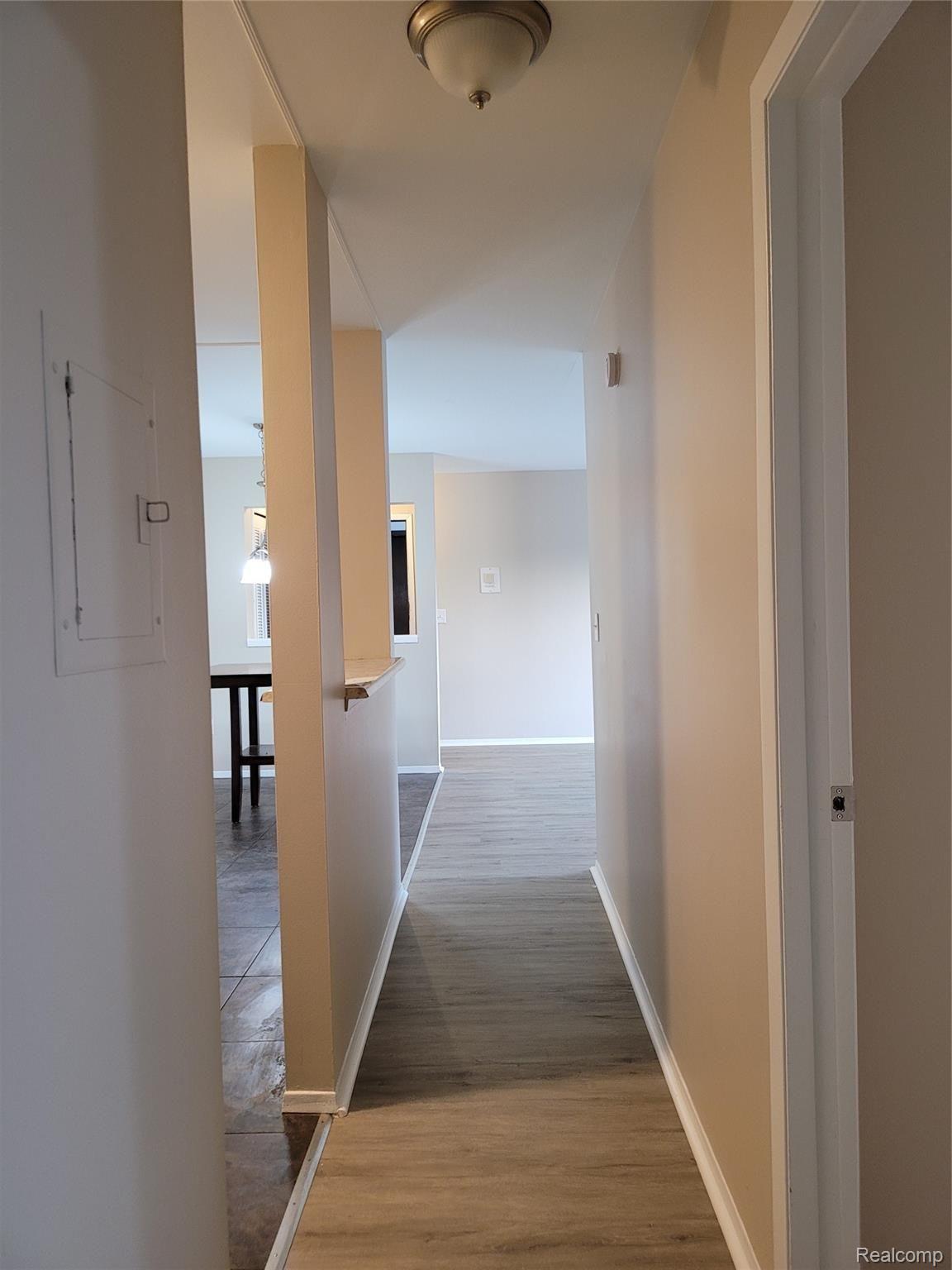 30229 Utica Road, Unit 229 Roseville, MI 48066 - Photo 14 of 25 Hallway.jpg