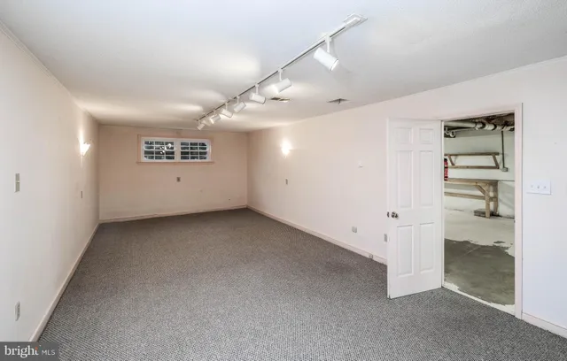 $495,000 | 5091 Fairview Drive, Berkeley Springs, WV 25411