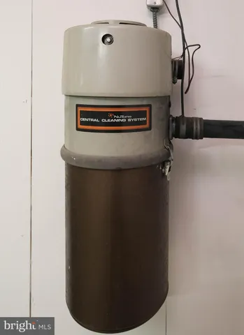 $495,000 | 5091 Fairview Drive, Berkeley Springs, WV 25411