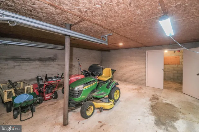 $495,000 | 5091 Fairview Drive, Berkeley Springs, WV 25411