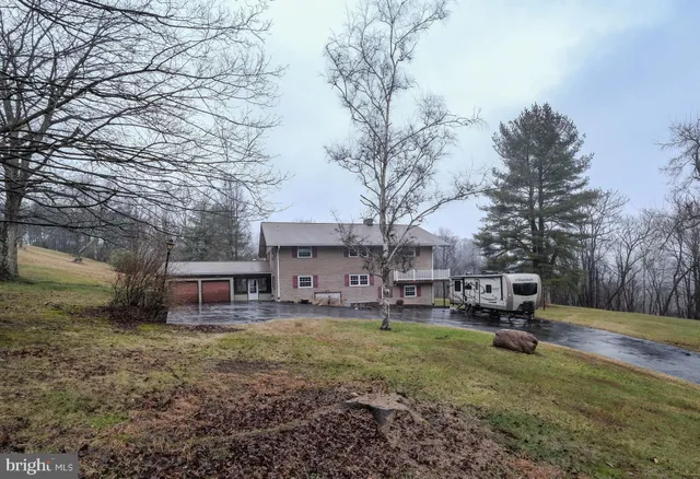 $495,000 | 5091 Fairview Drive, Berkeley Springs, WV 25411