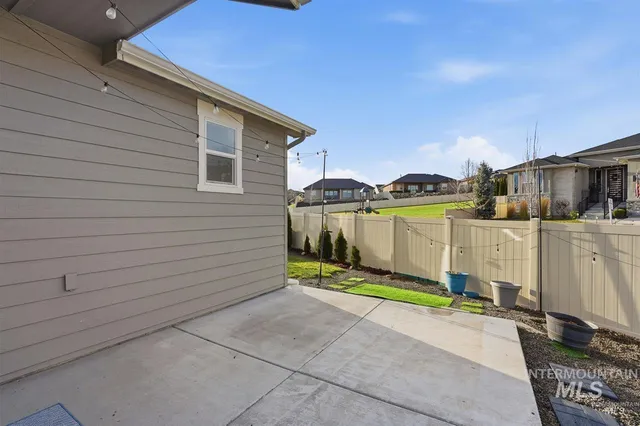 $2,300 | 449 West Winnipeg Street, Meridian, ID 83642