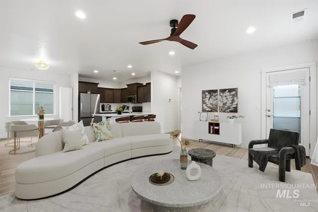 $2,300 | 449 West Winnipeg Street, Meridian, ID 83642