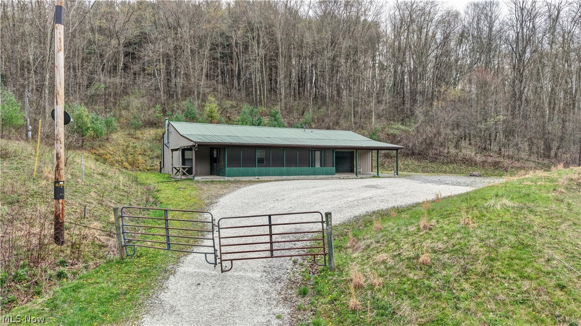 9100 Post Road Jewett, OH 43986 - Photo 5 of 46