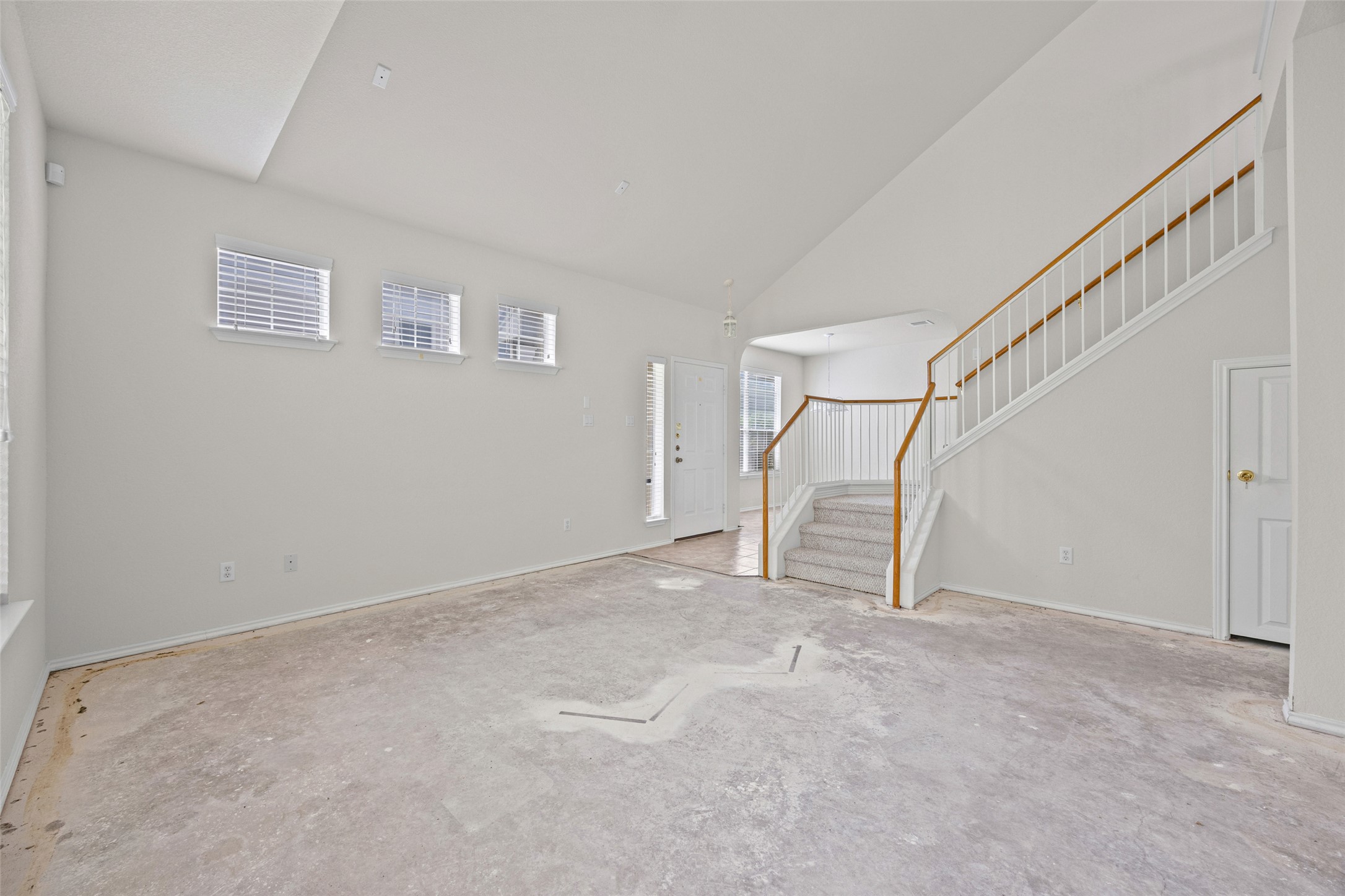 1900 Scofield Ridge Parkway, Unit 503 Austin, TX 78727 - Photo 5 of 26 a view of an empty room with stairs