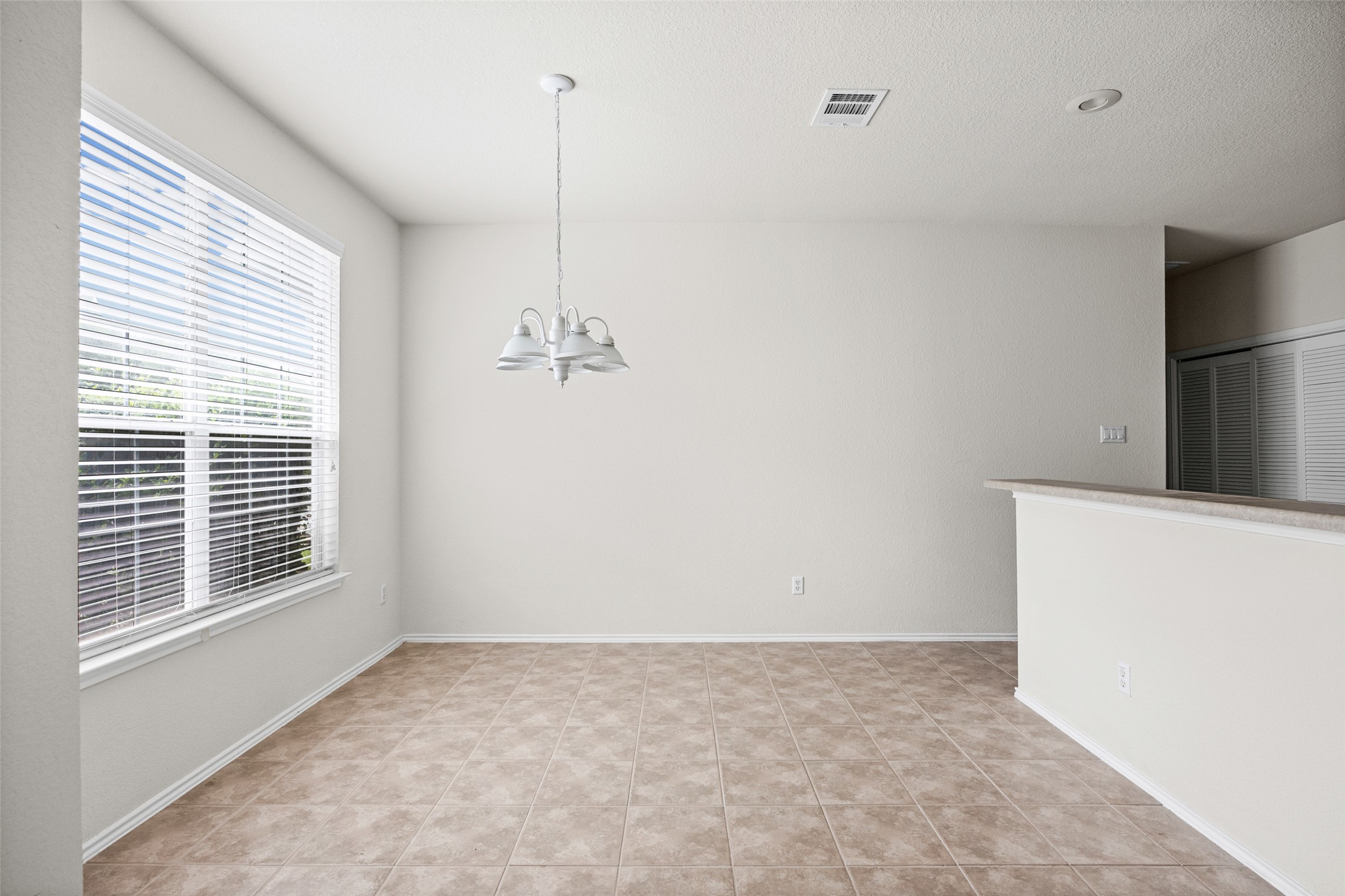 1900 Scofield Ridge Parkway, Unit 503 Austin, TX 78727 - Photo 6 of 26