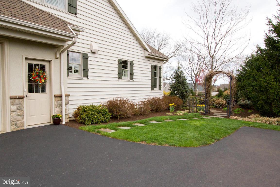628 Belgian Way, Unit 22 Lititz, PA 17543 - Photo 45 of 50