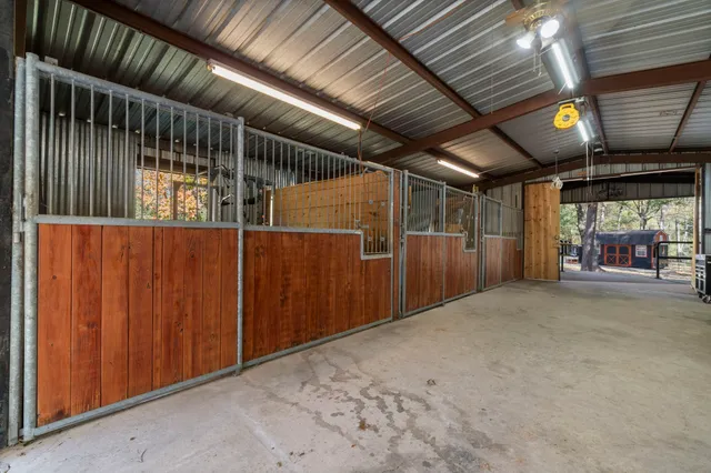 $625,000 | 22298 Farm To Market 149, Montgomery, TX 77356