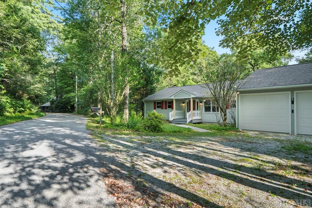 180 Picklesimer Road Highlands, NC 28741 - Photo 1 of 31 Gallery Image 1