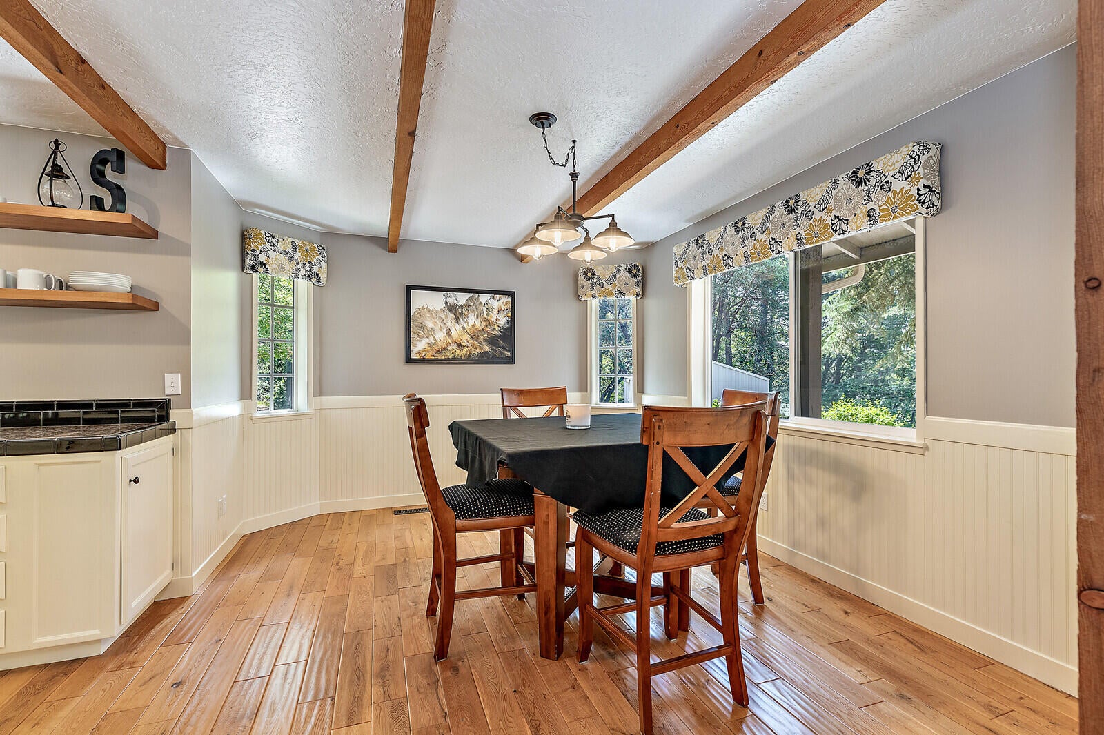 8769 North Applegate Road Grants Pass, OR 97527 - Photo 18 of 54 40_NA_40_mls