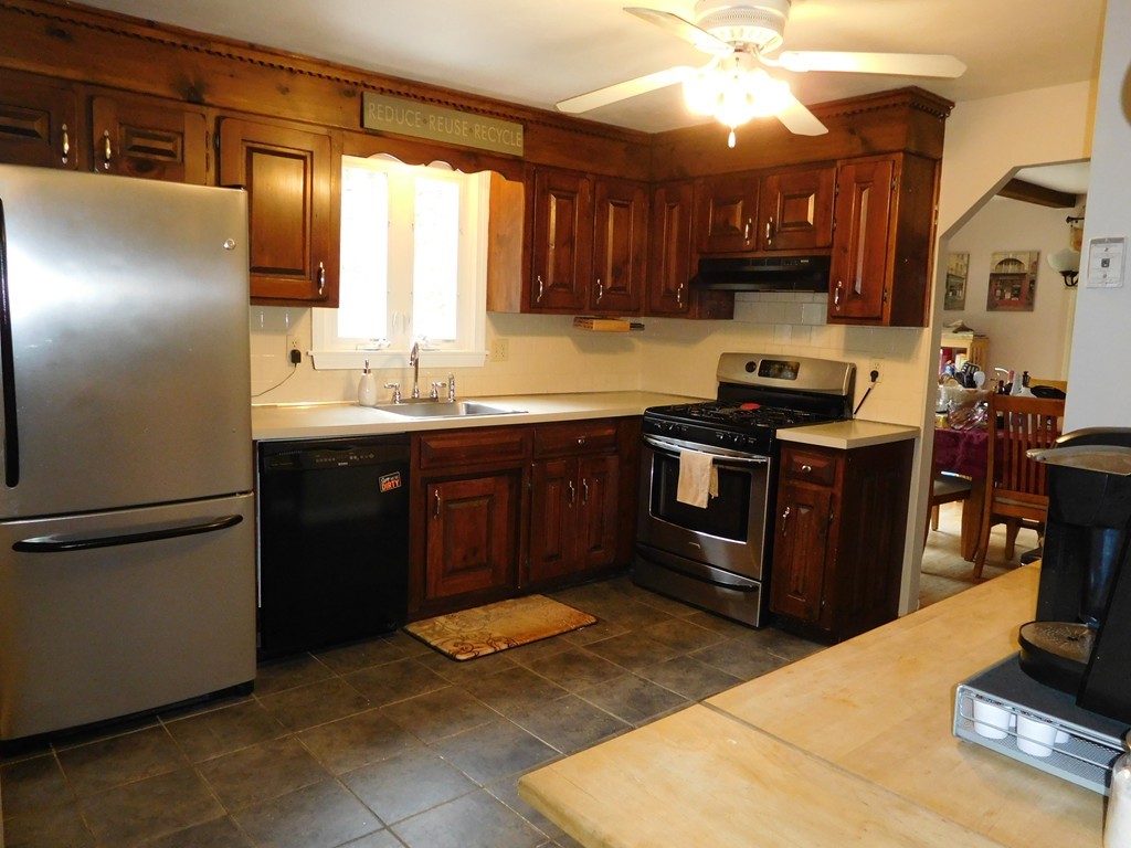 452 Dunstable Road Tyngsborough, MA 01879 - Photo 16 of 30 Gallery Image 16