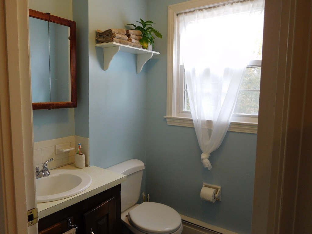 452 Dunstable Road Tyngsborough, MA 01879 - Photo 18 of 30 Gallery Image 18