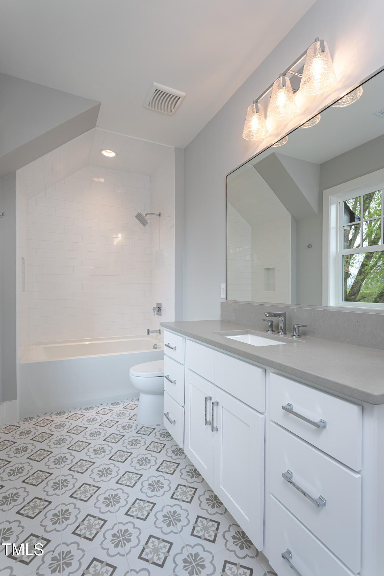 510 Peebles Street Raleigh, NC 27608 - Photo 15 of 16 revolution-510-peebles-30