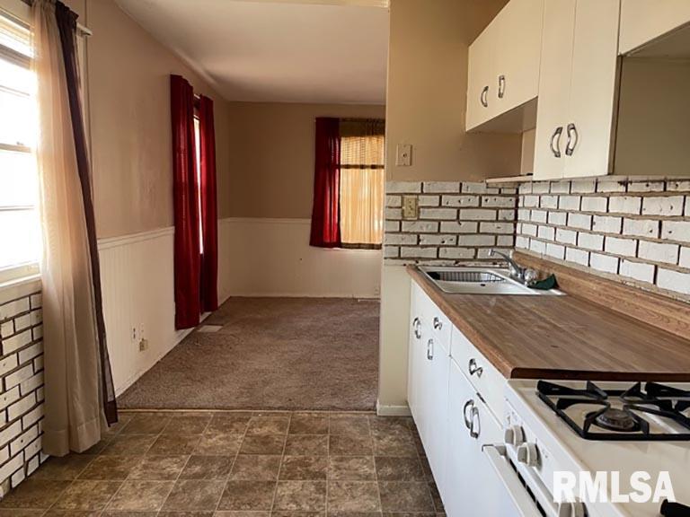 5410 North Ronald Road Peoria, IL 61614 - Photo 3 of 10 Gallery Image 3
