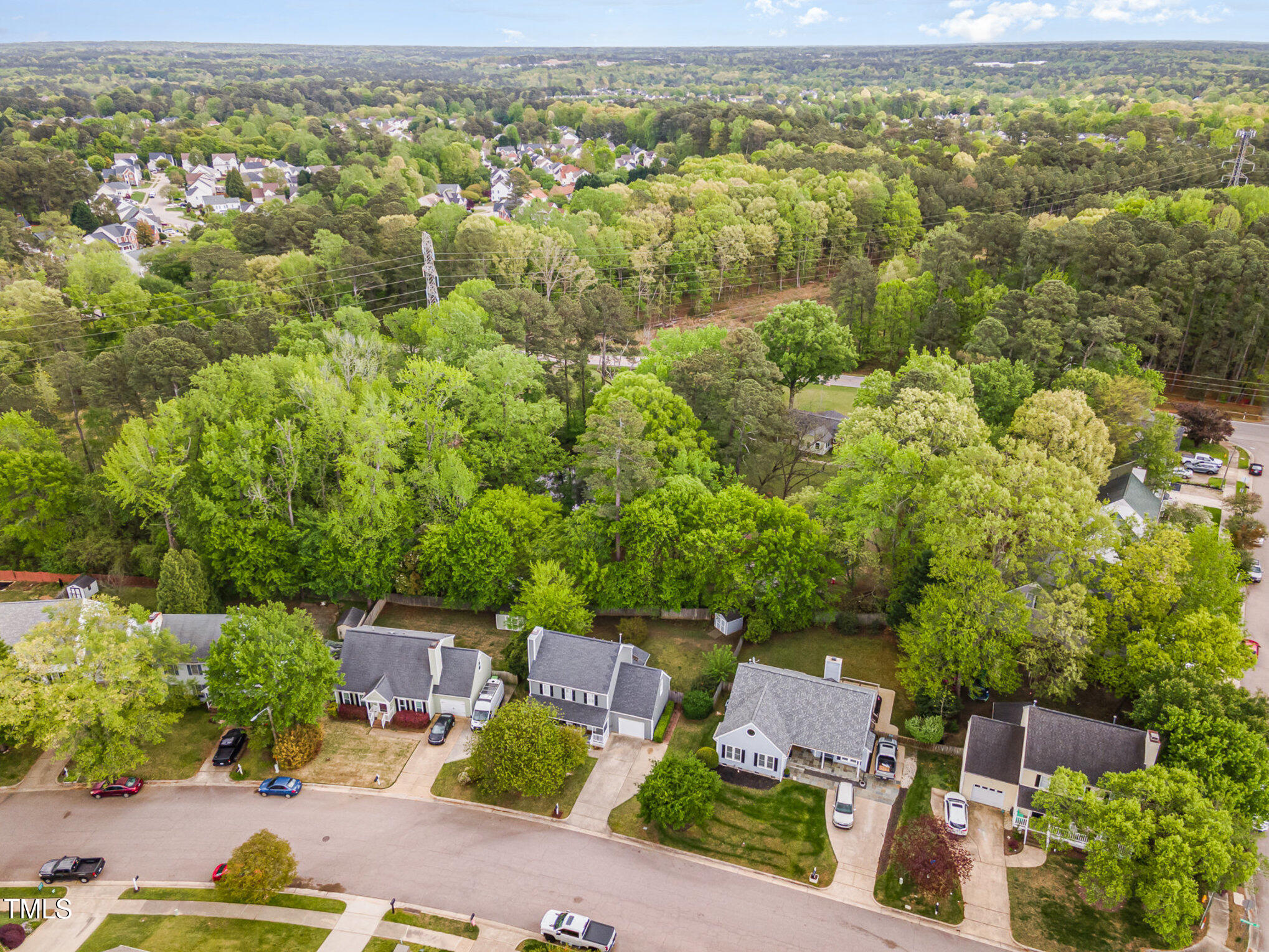 5033 Knightsbridge Way Raleigh, NC 27604 - Photo 28 of 40 an aerial view of residential houses with outdoor space