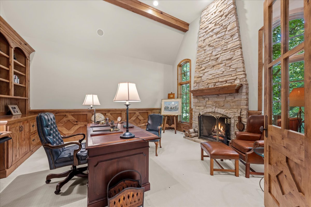 33W551 Hub Road Wayne, IL 60184 - Photo 6 of 62 Gallery Image 6