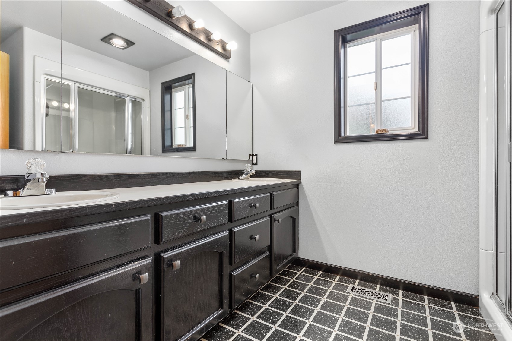 1048 Ridgeway Drive Lynden, WA 98264 - Photo 10 of 33 Gallery Image 10