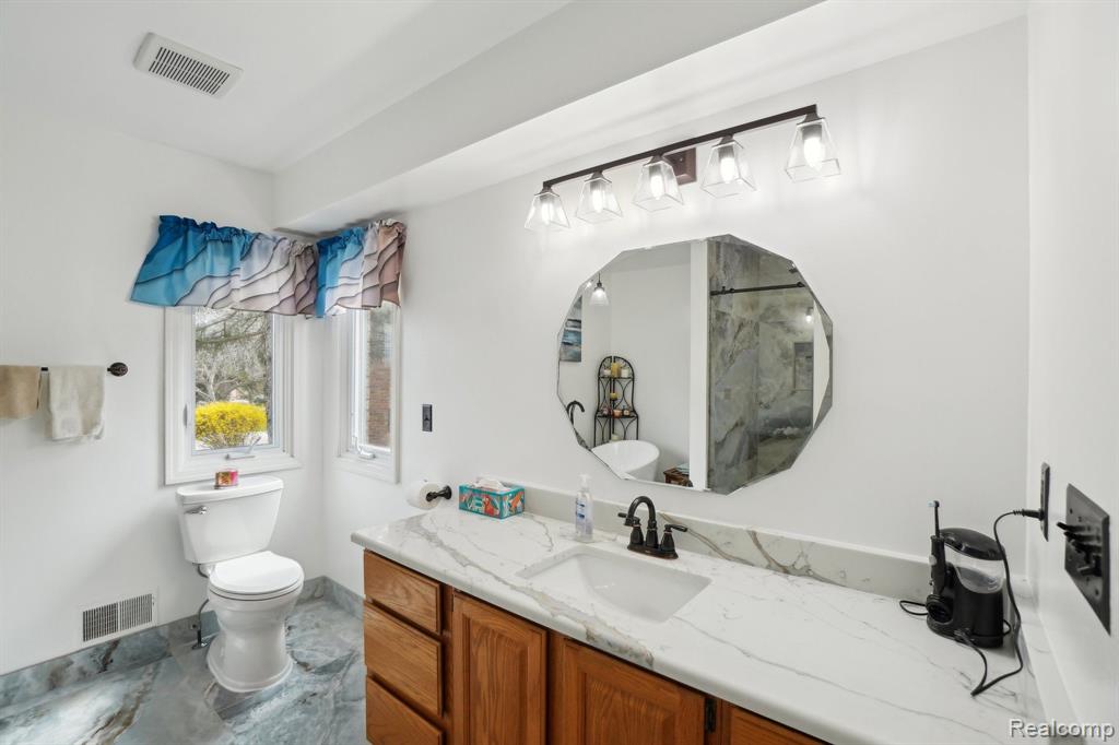 2138 Kennedy Drive Rochester Hills, MI 48309 - Photo 20 of 63