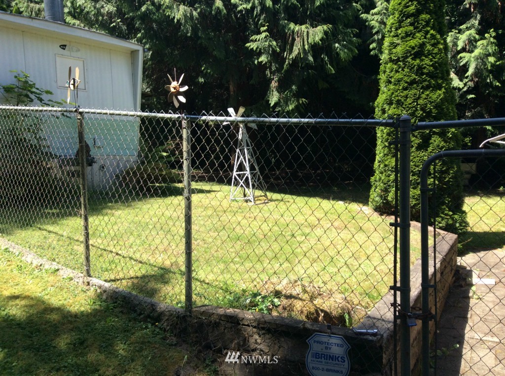 4548 Northeast Totten Road Poulsbo, WA 98370 - Photo 3 of 10 Gallery Image 3