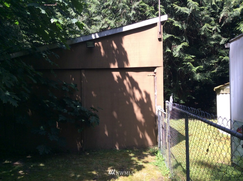 4548 Northeast Totten Road Poulsbo, WA 98370 - Photo 7 of 10 Gallery Image 7