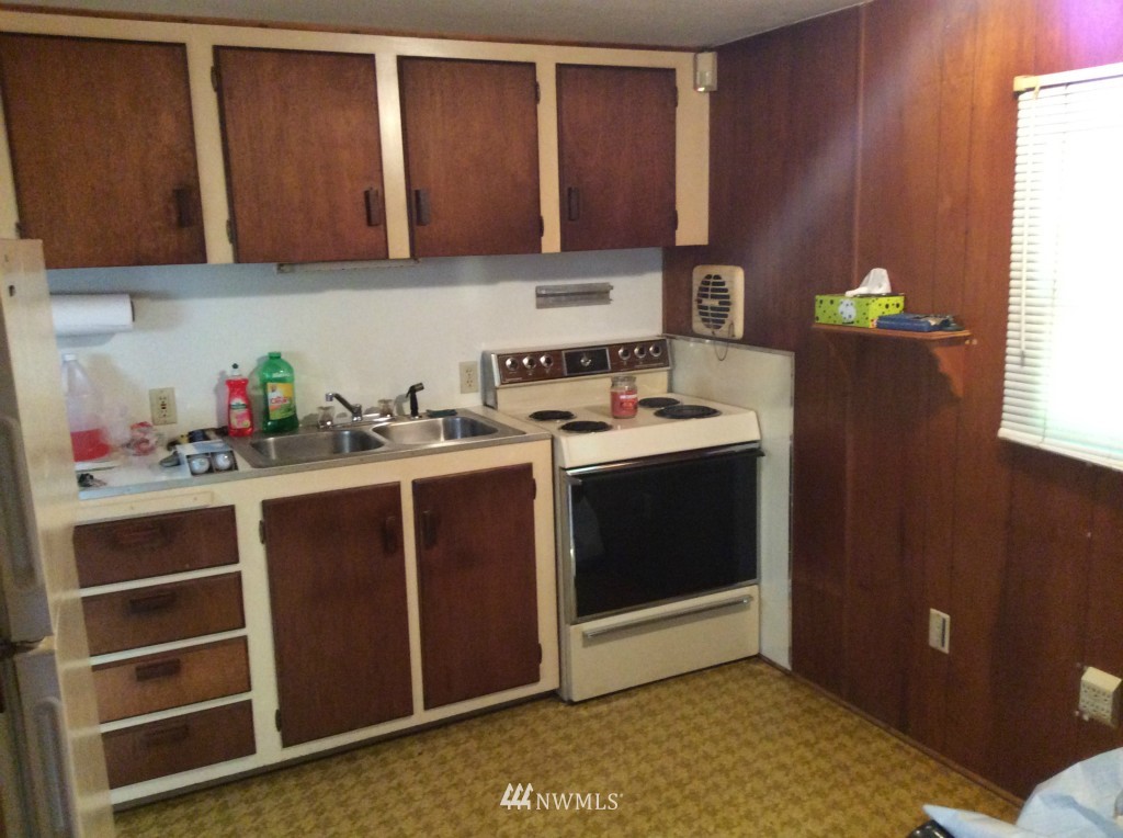 4548 Northeast Totten Road Poulsbo, WA 98370 - Photo 10 of 10 Gallery Image 10