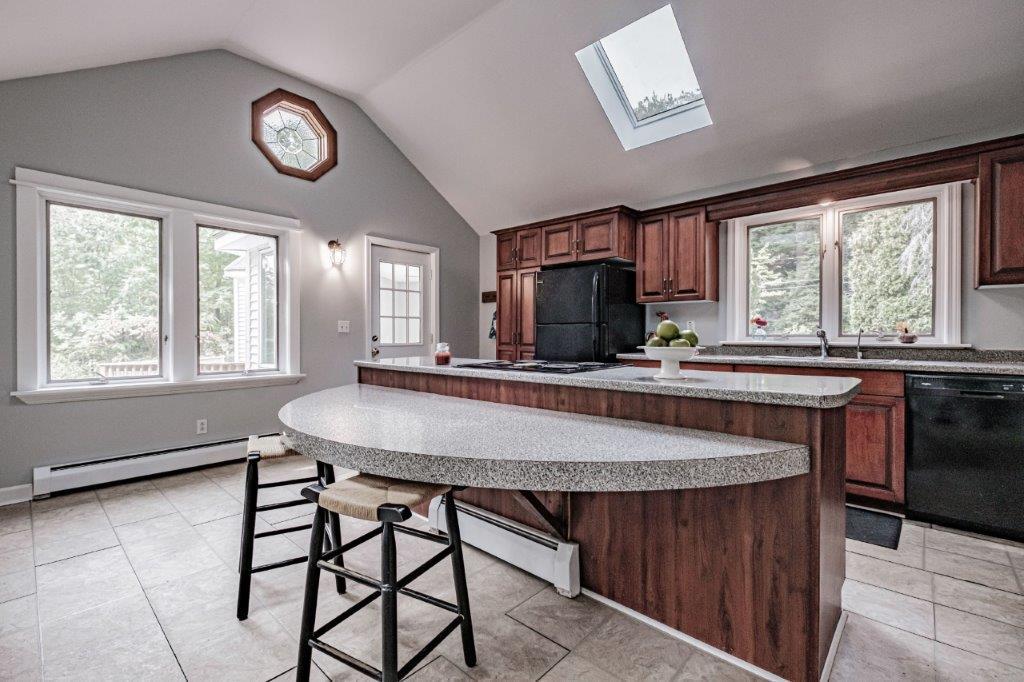 329 Gray Road Falmouth, ME 04105 - Photo 10 of 56 10