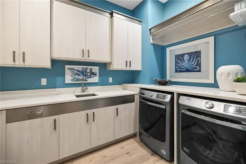 $6,195,000 | 745 Riviera Drive, Naples, FL 34103