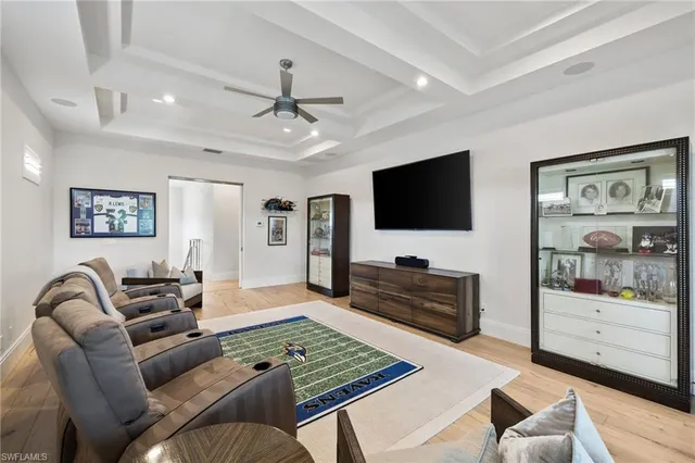 $6,195,000 | 745 Riviera Drive, Naples, FL 34103