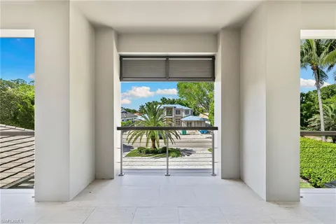 $6,195,000 | 745 Riviera Drive, Naples, FL 34103