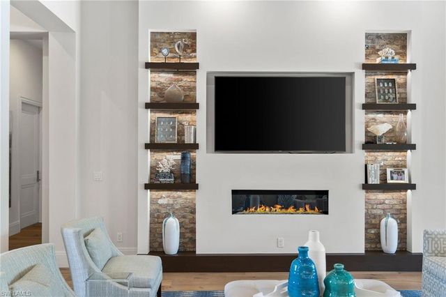 $6,195,000 | 745 Riviera Drive, Naples, FL 34103