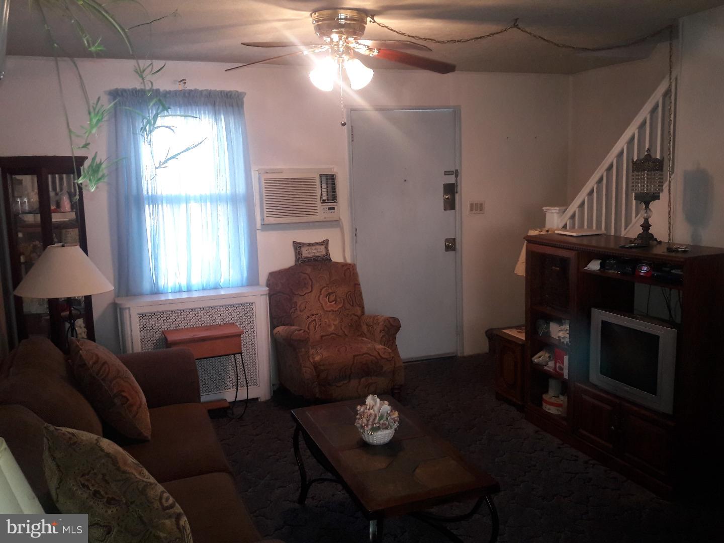 7036 Aberdeen Road Upper Darby, PA 19082 - Photo 5 of 24