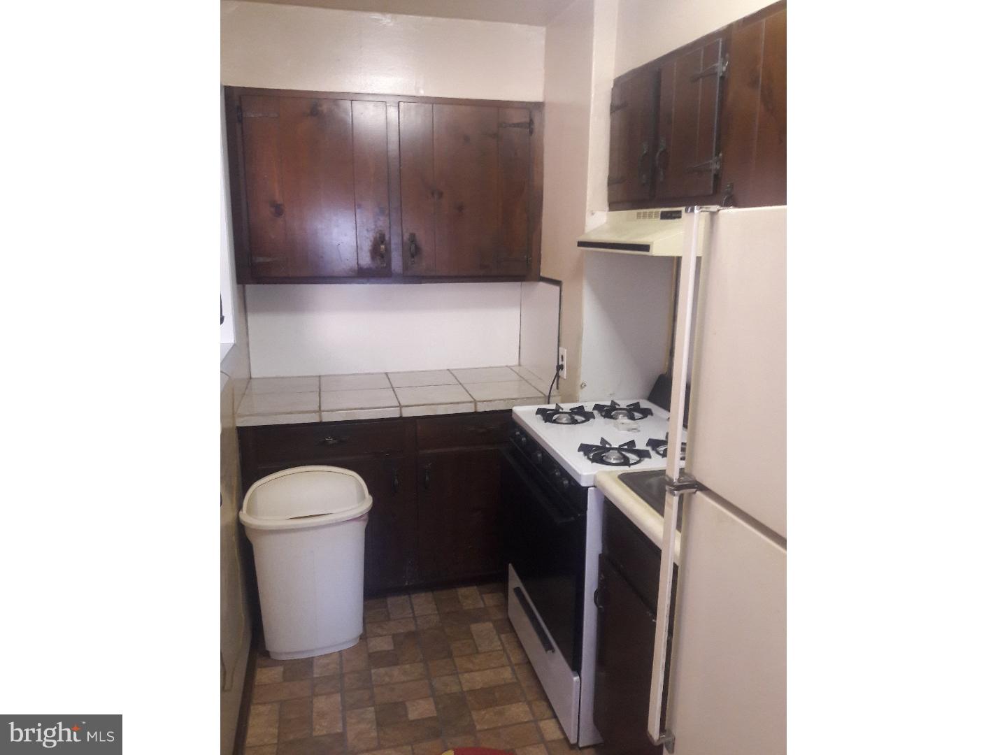 7036 Aberdeen Road Upper Darby, PA 19082 - Photo 9 of 24