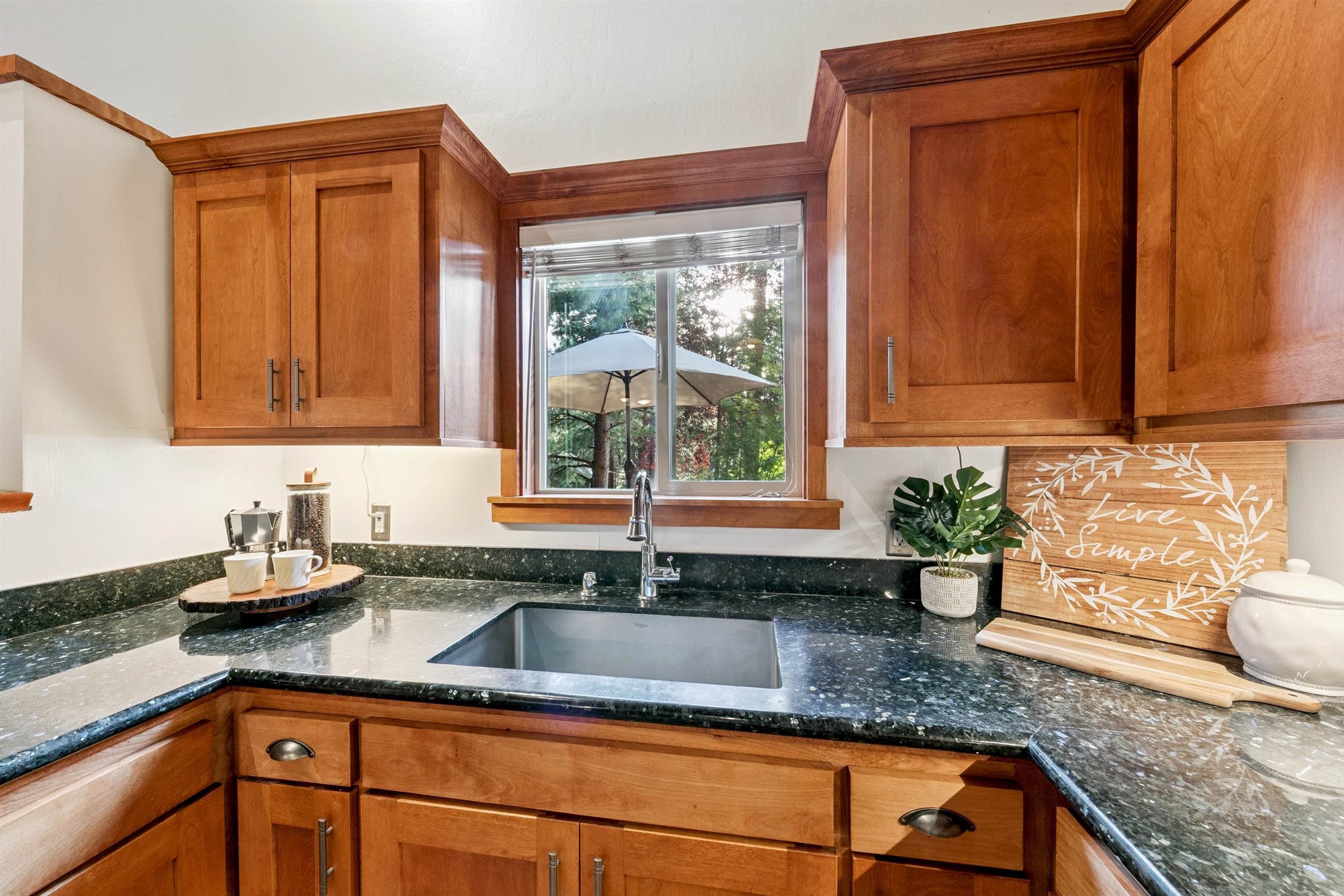11979 Pine Forest Road Truckee, CA 96161 - Photo 7 of 22 Gallery Image 7