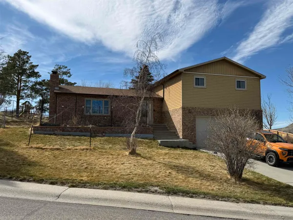 $349,000 | 132 Mountain View Drive, Thermopolis, WY 82443