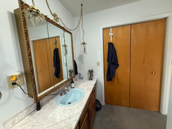 $349,000 | 132 Mountain View Drive, Thermopolis, WY 82443