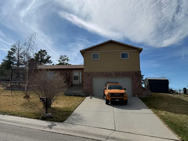 $349,000 | 132 Mountain View Drive, Thermopolis, WY 82443