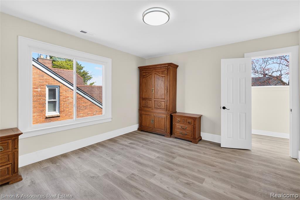 5019 Maple Street Dearborn, MI 48126 - Photo 28 of 44