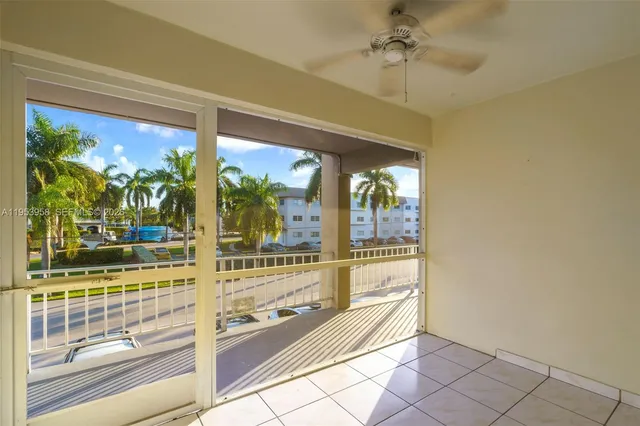 $1,800 | 300 Layne Boulevard, Unit 212, Hallandale Beach, FL 33009