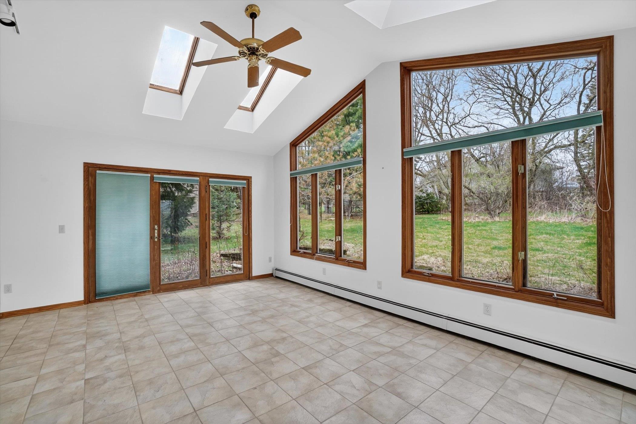 224 Deer Ridge Drive West Bend, WI 53095 - Photo 18 of 42
