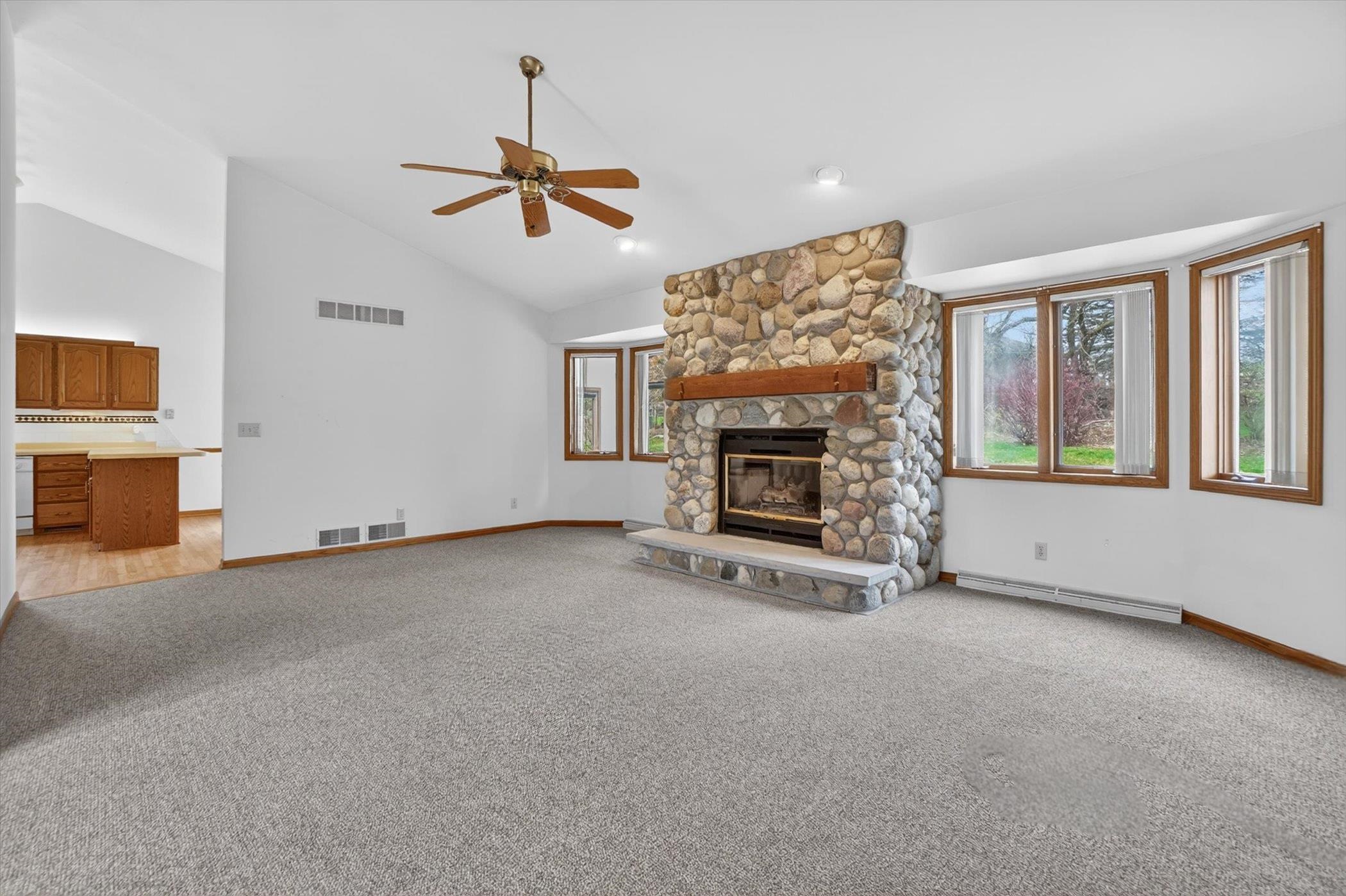 224 Deer Ridge Drive West Bend, WI 53095 - Photo 7 of 42