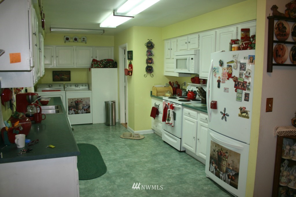 1434 Coal Creek Road Longview, WA 98632 - Photo 4 of 24 Gallery Image 4