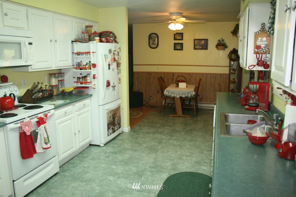 1434 Coal Creek Road Longview, WA 98632 - Photo 6 of 24 Gallery Image 6