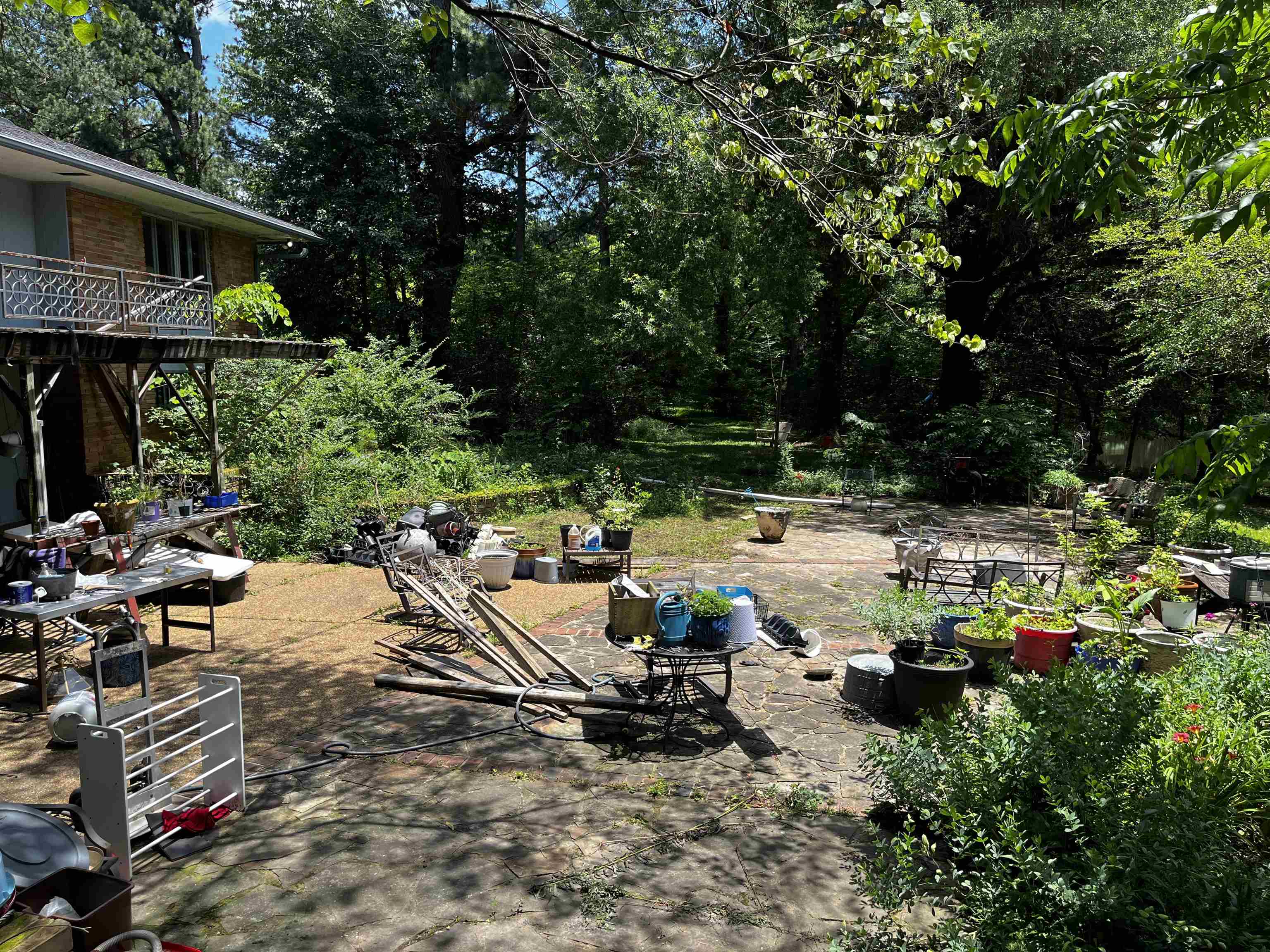 4258 Old Brownsville Road Memphis, TN 38135 - Photo 38 of 40 a view of backyard with swimming pool and sitting area