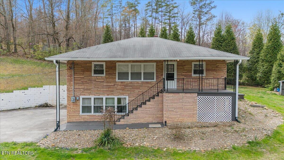 8611 Heiskell Road Powell, TN 37849 - Photo 1 of 28 Gallery Image 1