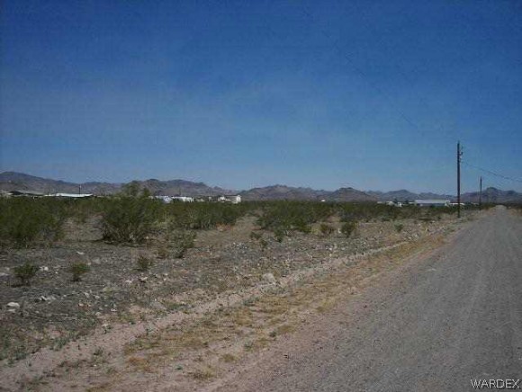 North Eden Road Golden Valley, AZ 86413 - Photo 1 of 4 a view of a lake from a mountain