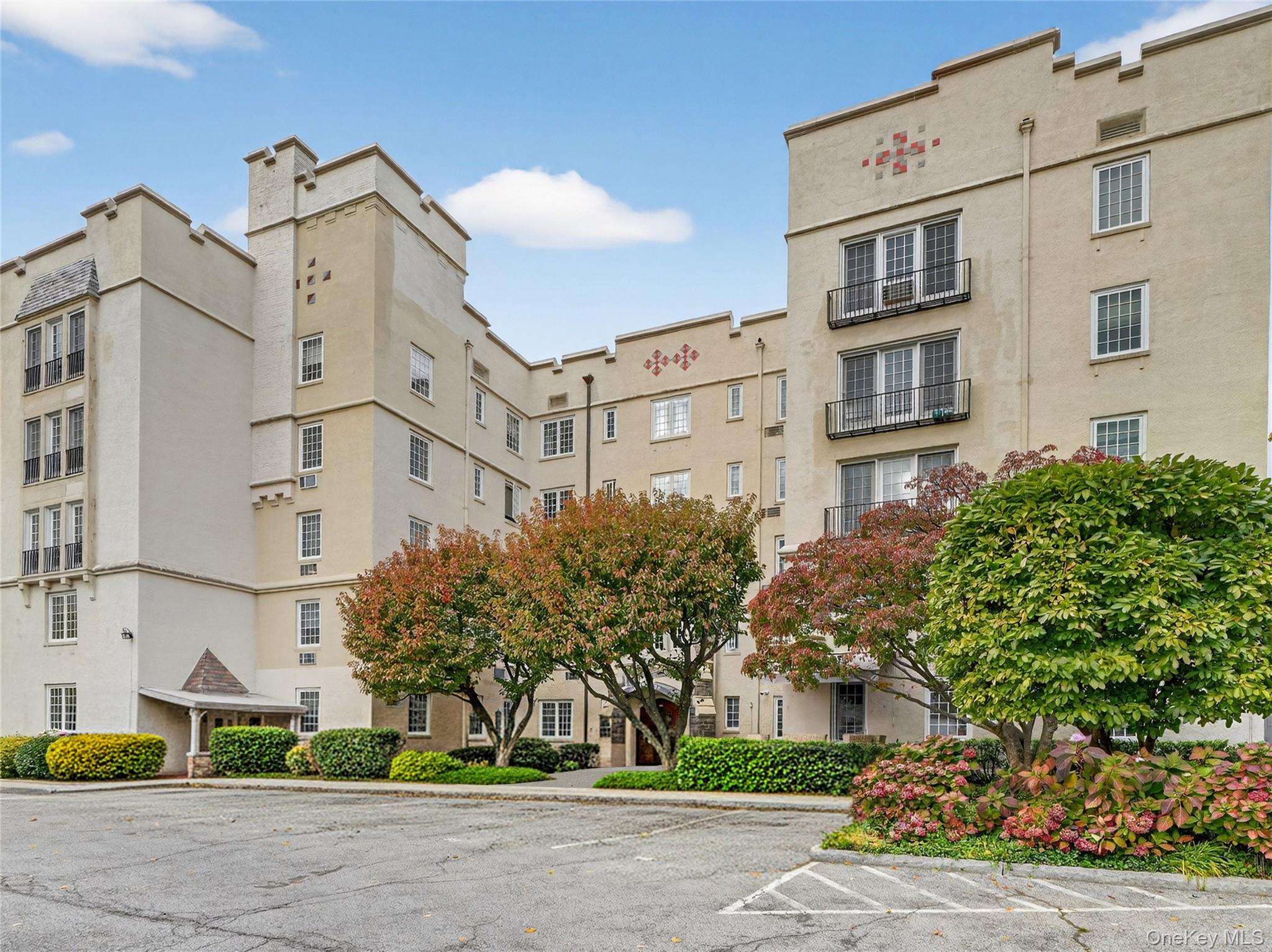 1 Rivermere, Unit I Bronxville, NY 10708 - Photo 15 of 20 a front view of a building